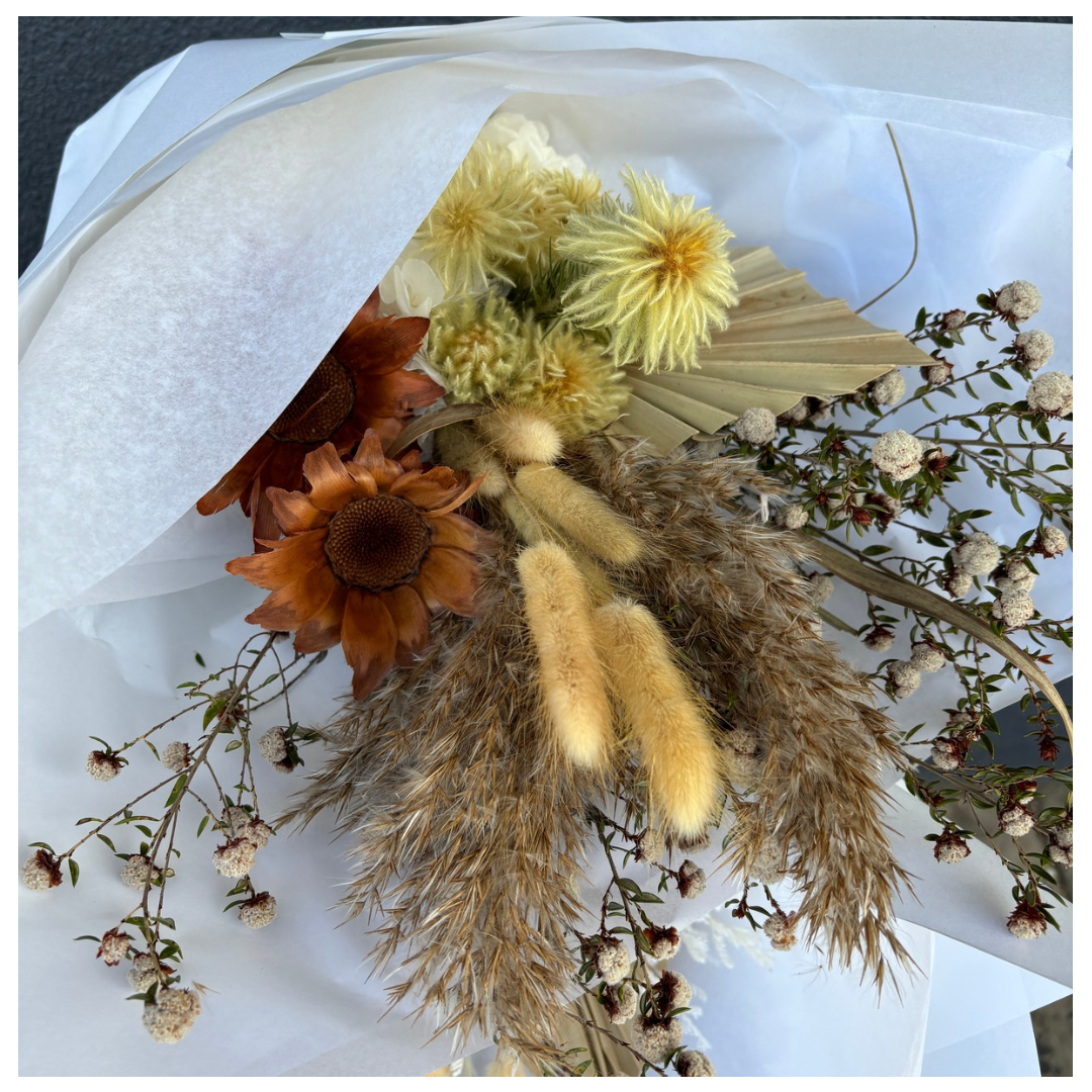 Vi; Dried Flower Gift Hamper