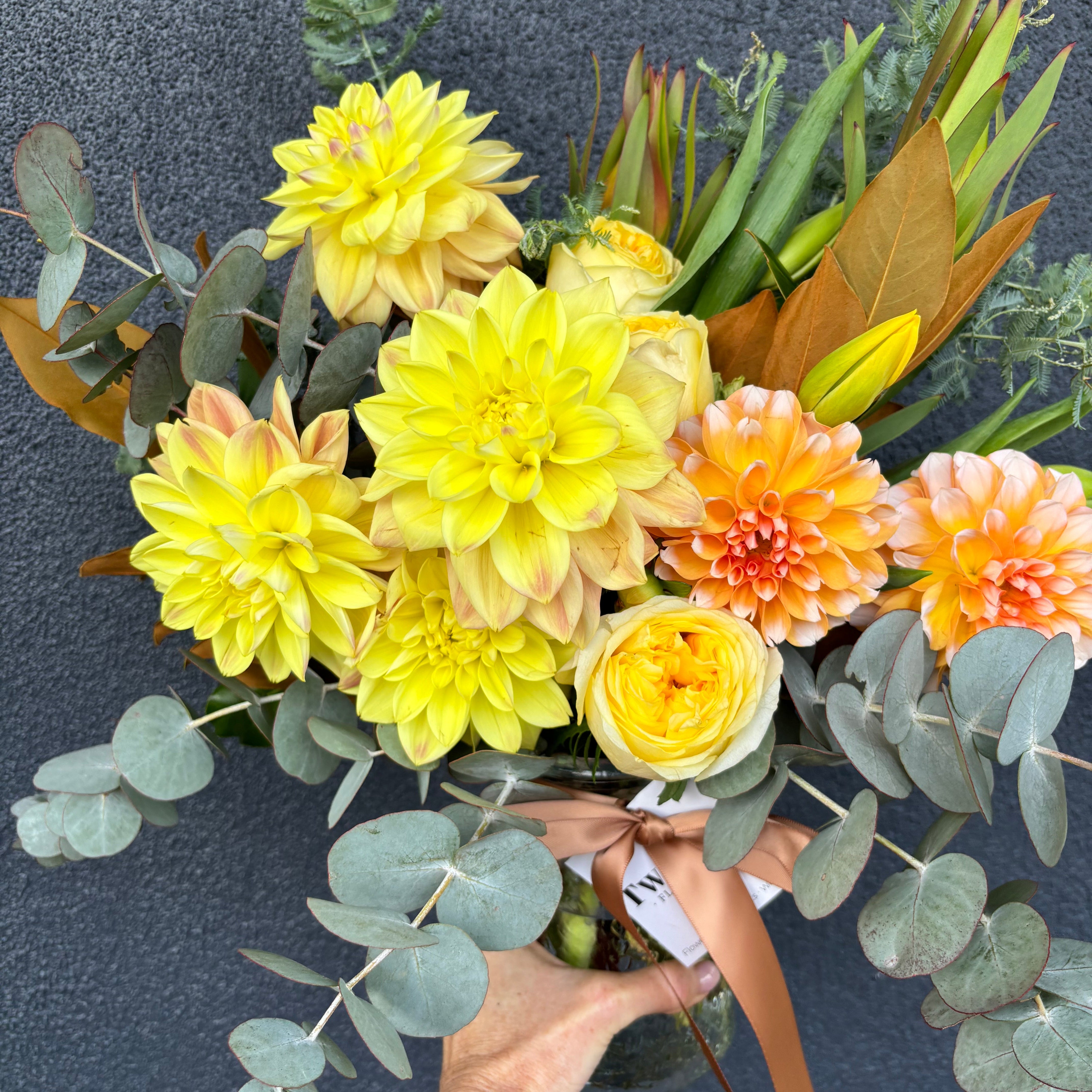 Dianna – Posy Jar Flower Arrangement