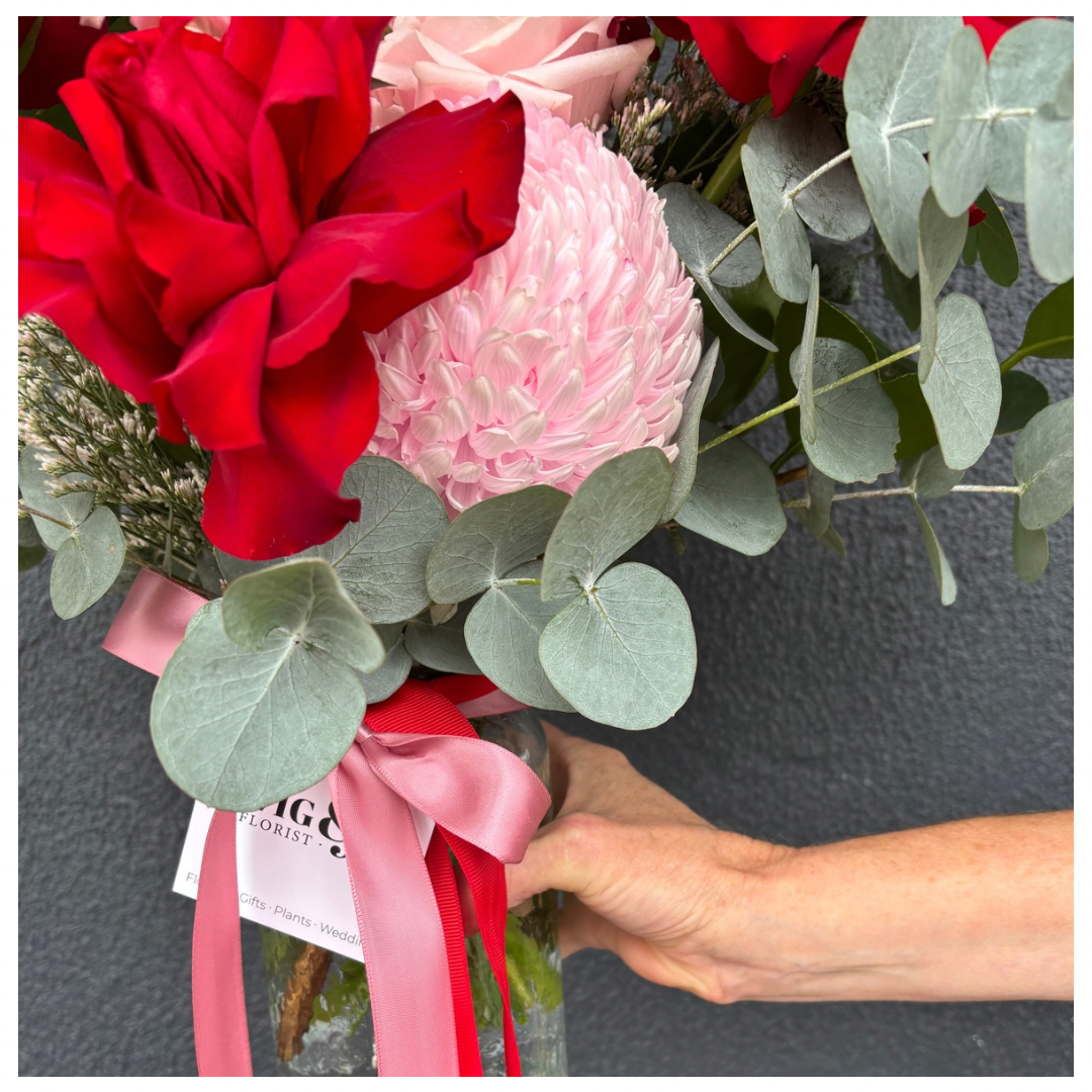 Romantic Posy Jar // Valentine's Day Flowers