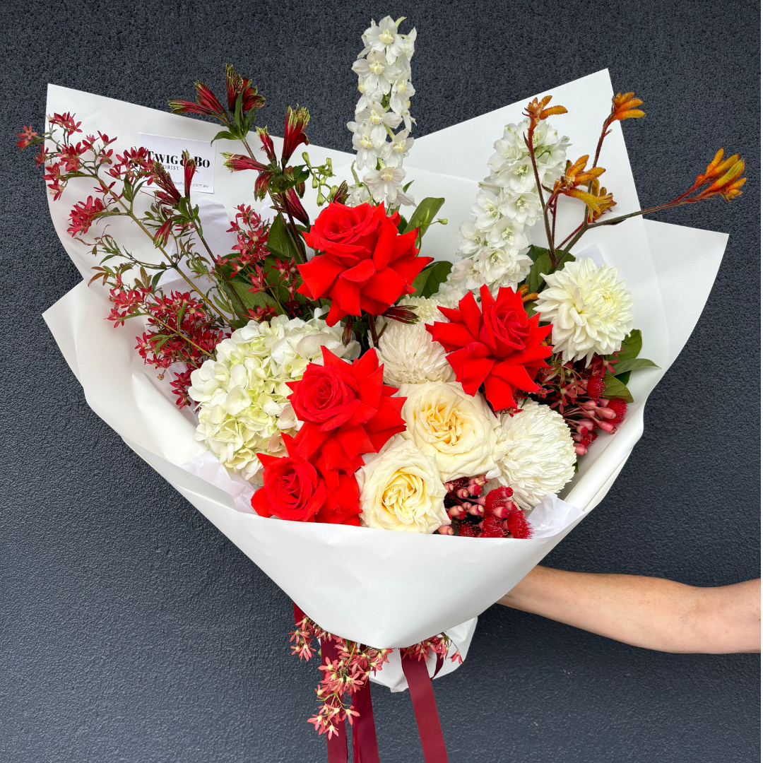 Christmas Flowers // Florist Choice