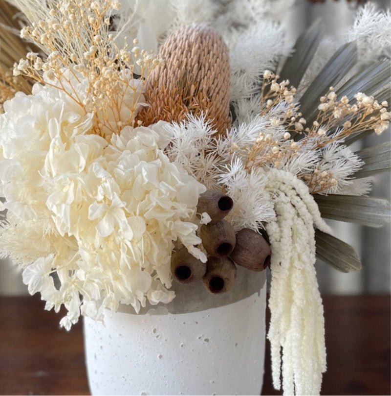 Dried Flower Arrangement // Workshops